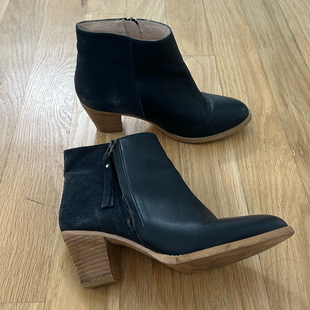 Galleries Lafayette ankle boots- size 40